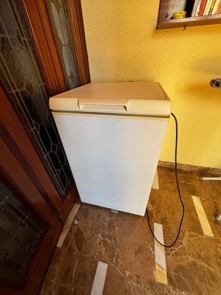 Congelador blanco (Recogida SEVILLA. Zona Centro)