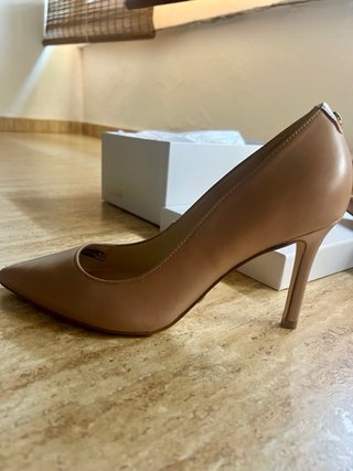Zapatos Guess Beige Talla 38 Un Solo Uso
