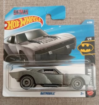 Hot Wheels Batman Batmobile 1/5