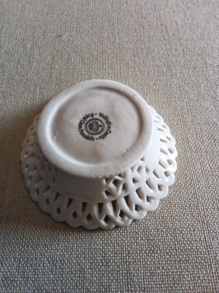 Cestino traforato porcellana decorato fiori