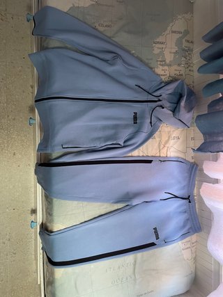 Conjunto deportivo Puma azul