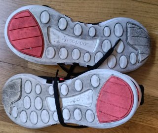 Zapatillas Adidas EQT Negras y Rosas