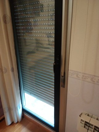 3 Puertas Oscilobatientes y 1 Ventana Baño