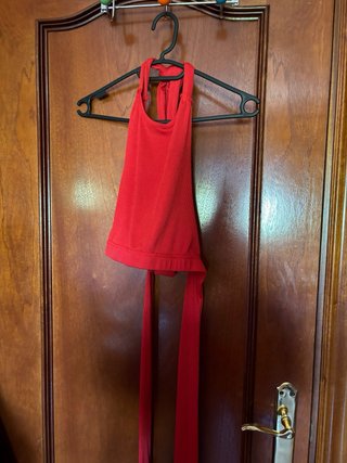 Conjunto top halter y falda midi