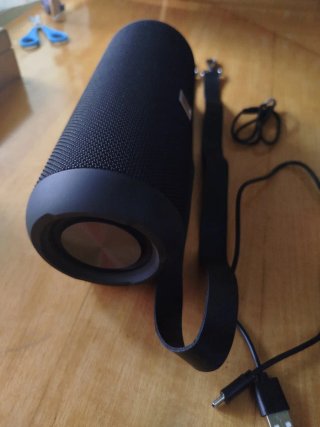 Altavoz inalámbrico a prueba de salpicaduras Rosel