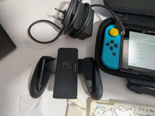 Nintendo Switch Azul/Rojo con Accesorios