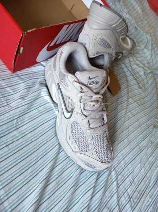 Zapatillas Nike Beige/Gris