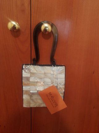 Bolso mano MALCOR pequeño nacarado