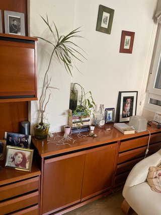 Mueble de madera de cerezo y cristal de 4,8m