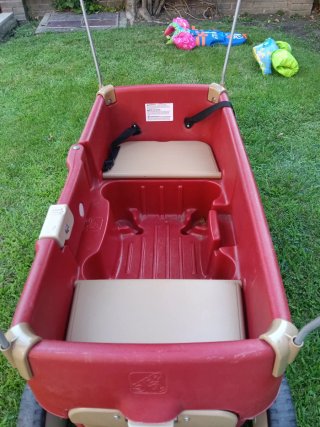 Carro de paseo infantil rojo con toldo