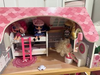 Casa de muñecas infantil