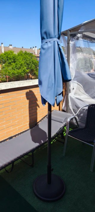 Sombrilla grande azul