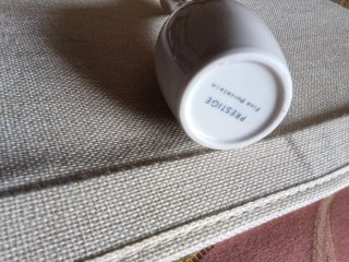 Vaso monofiore in porcellana bianco e oro