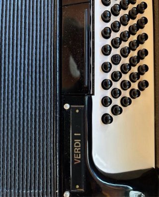 Acordeón Hohner Verdi I 80 bajos
