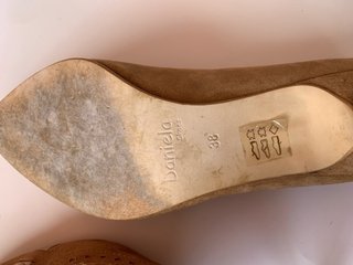 Zapatos de salón Daniela Beige
