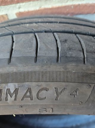 Neumático Michelin Primacy 4 235/45 R20