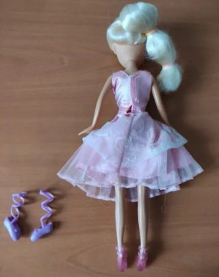 Muñeca bailarina rosa con zapatos