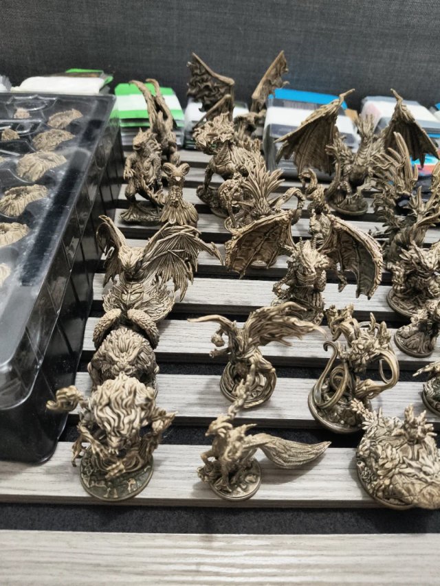 Dragon Eclipse Miniatures e Accessori