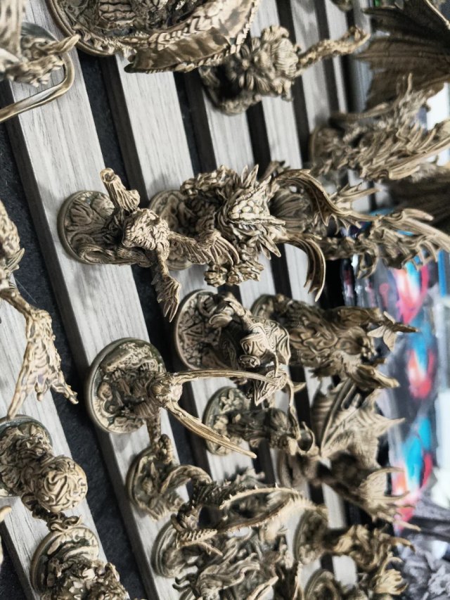 Dragon Eclipse Miniatures e Accessori