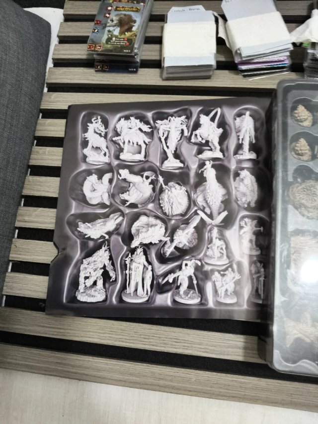 Dragon Eclipse Miniatures e Accessori