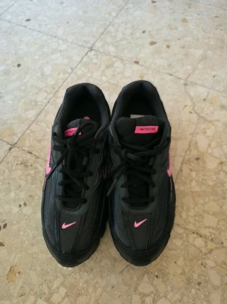 Zapatillas Nike Negras y Rosas