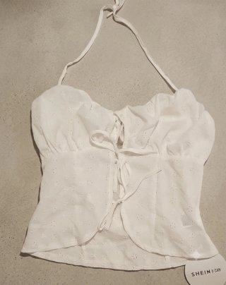 Top blanco SHEIN talla única
