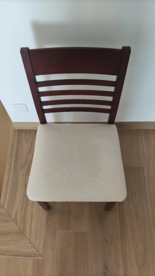 6 Sillas de Madera Tapizadas Beige.