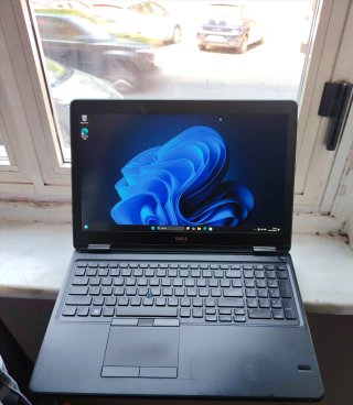 Dell Inspiron E5550 i7 8/500GB win 11