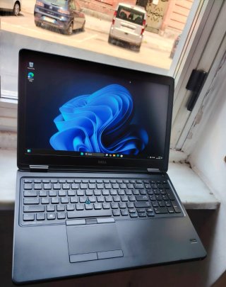 Dell Inspiron E5550 i7 8/500GB win 11