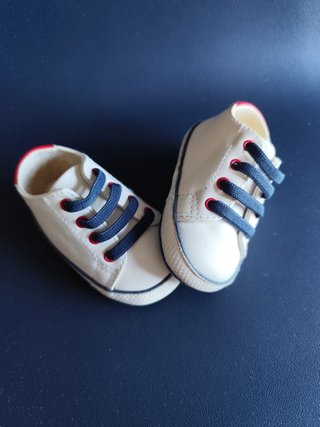Zapatillas bebé blancas tipo Converse T18/19
