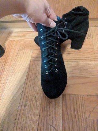 Botines negros hebilla