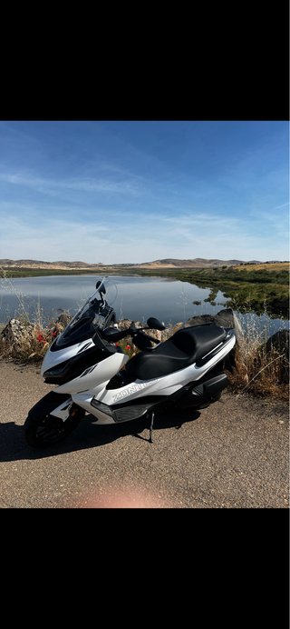 Zontes E350 2024 Maxi Scooter