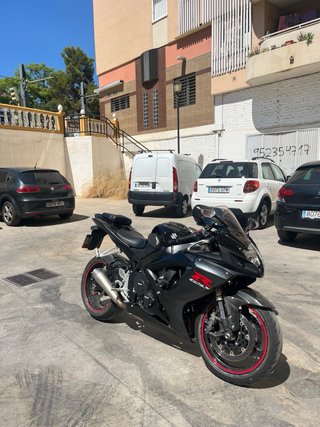 Suzuki GSXR 600 K6-K7 29.000 km