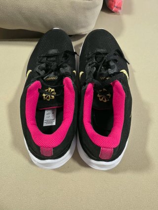 Zapatillas Nike Negras y Rosas