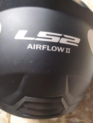 Casco de moto negro tamaño pequeño es xs