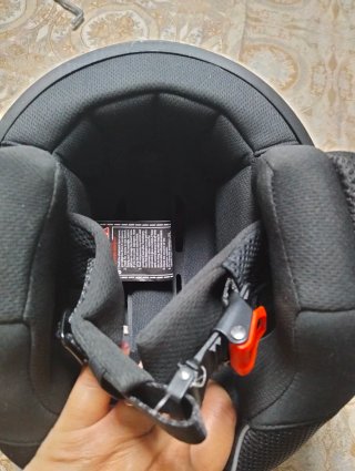 Casco de moto negro tamaño pequeño es xs
