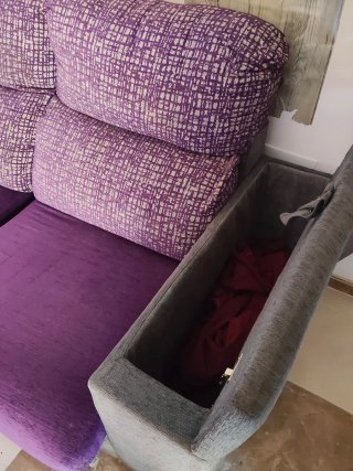 Sofá modular gris y morado