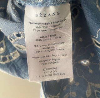 Sezane blusa azul con bordado blanco 38