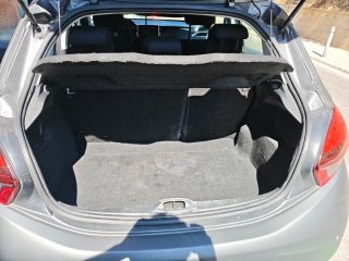 Peugeot 208 2015