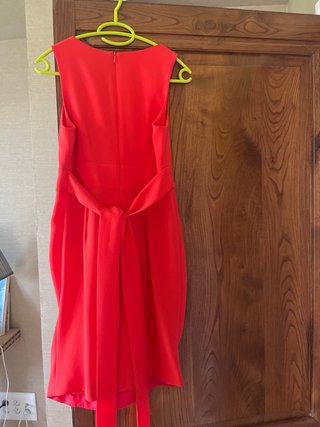 Vestido rojo con cinturón