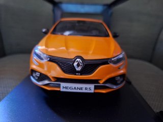 Renault Megane RS Naranja Norev 1:18