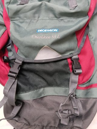 Mochila Decathlon Cherokee 55L Verde/Roja