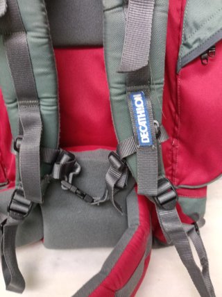 Mochila Decathlon Cherokee 55L Verde/Roja