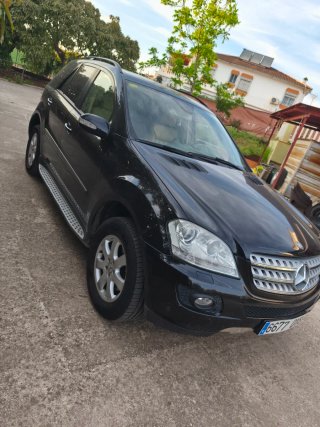 Mercedes-Benz ml320  2006