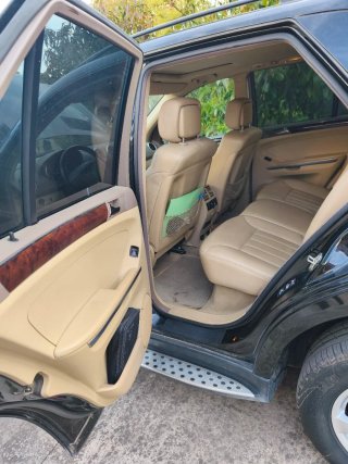 Mercedes-Benz ml320  2006