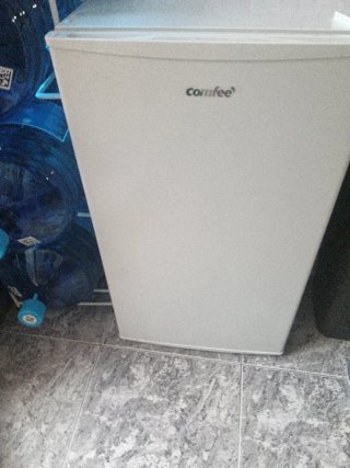 Congelador pequeño casi nuevo