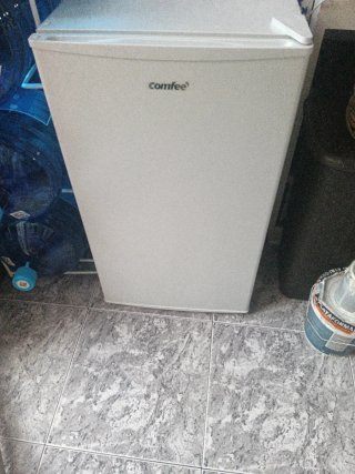 Congelador pequeño casi nuevo