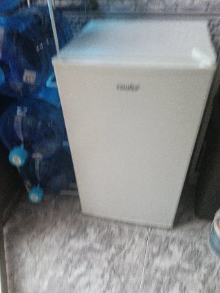 Congelador pequeño casi nuevo