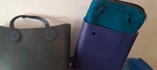 Bolso O bag azul con pelo,movible.