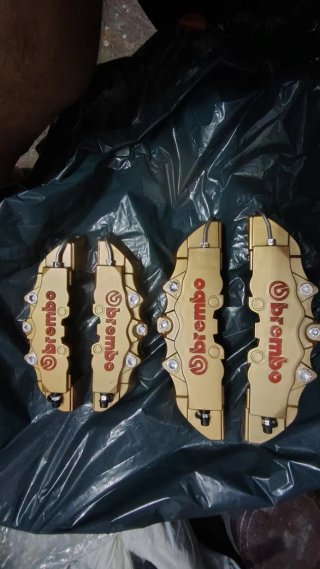 Embellecedor Pinza Freno Brembo Dorado